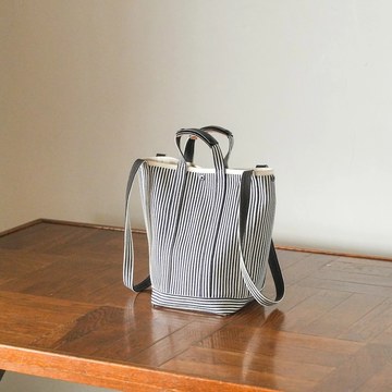 ROOT TOTE